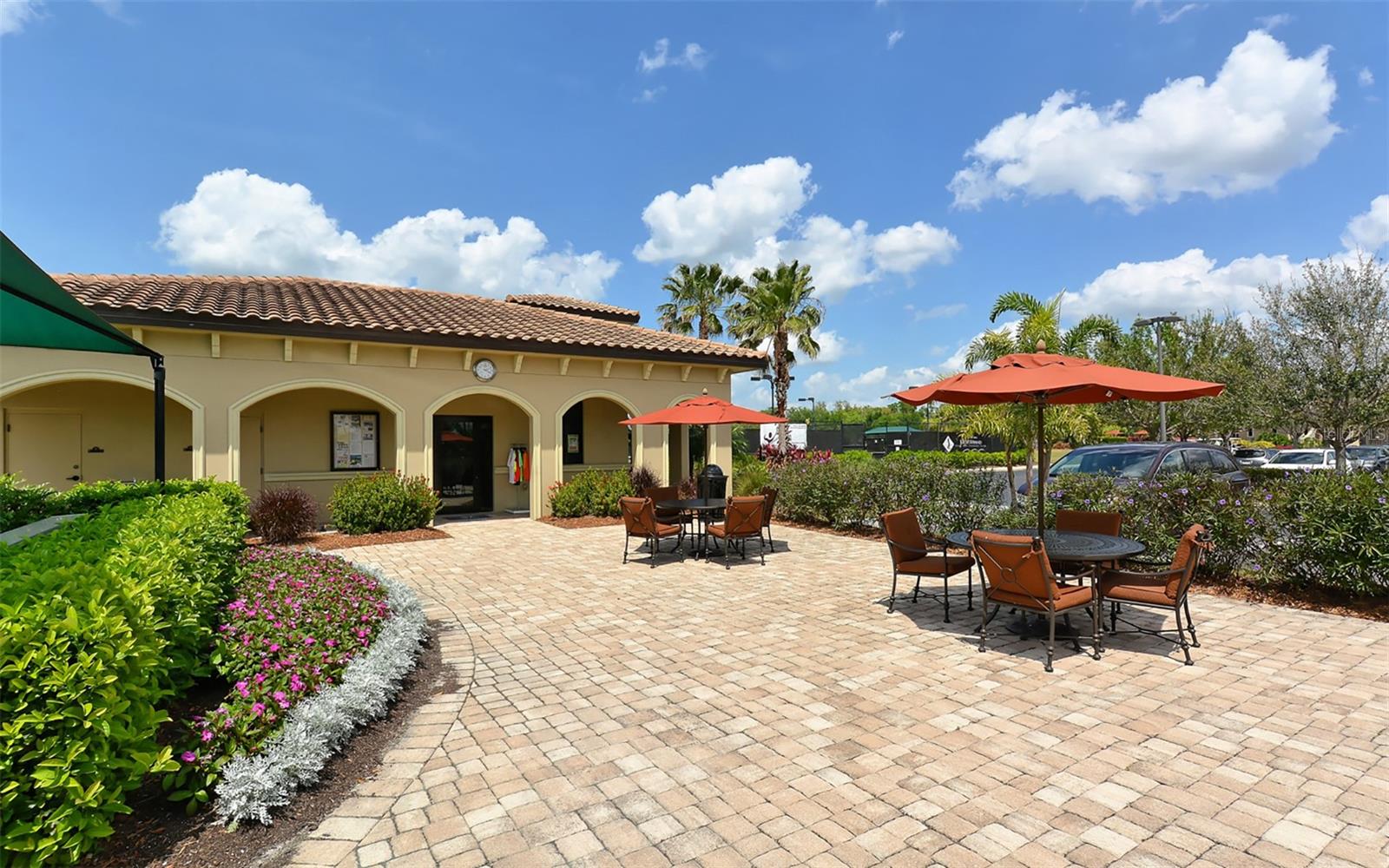 6517 WILLOWSHIRE WAY