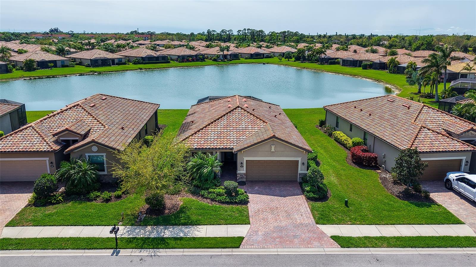 6517 WILLOWSHIRE WAY