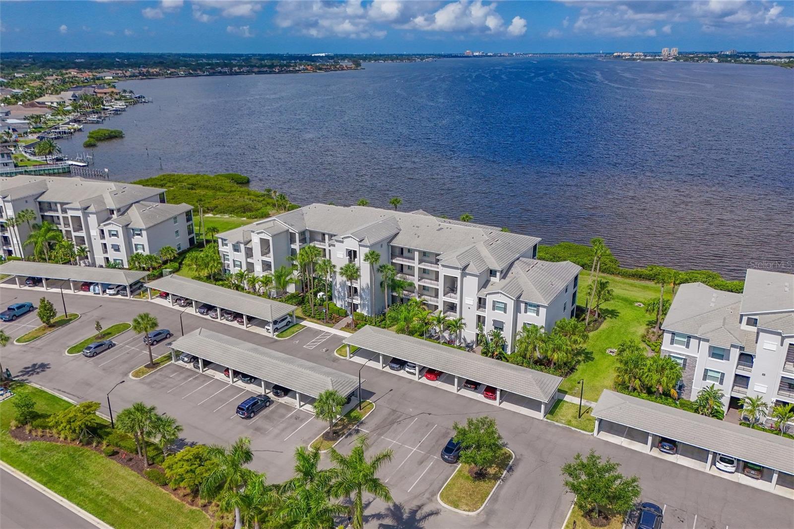 910 TIDEWATER SHORES LOOP #208