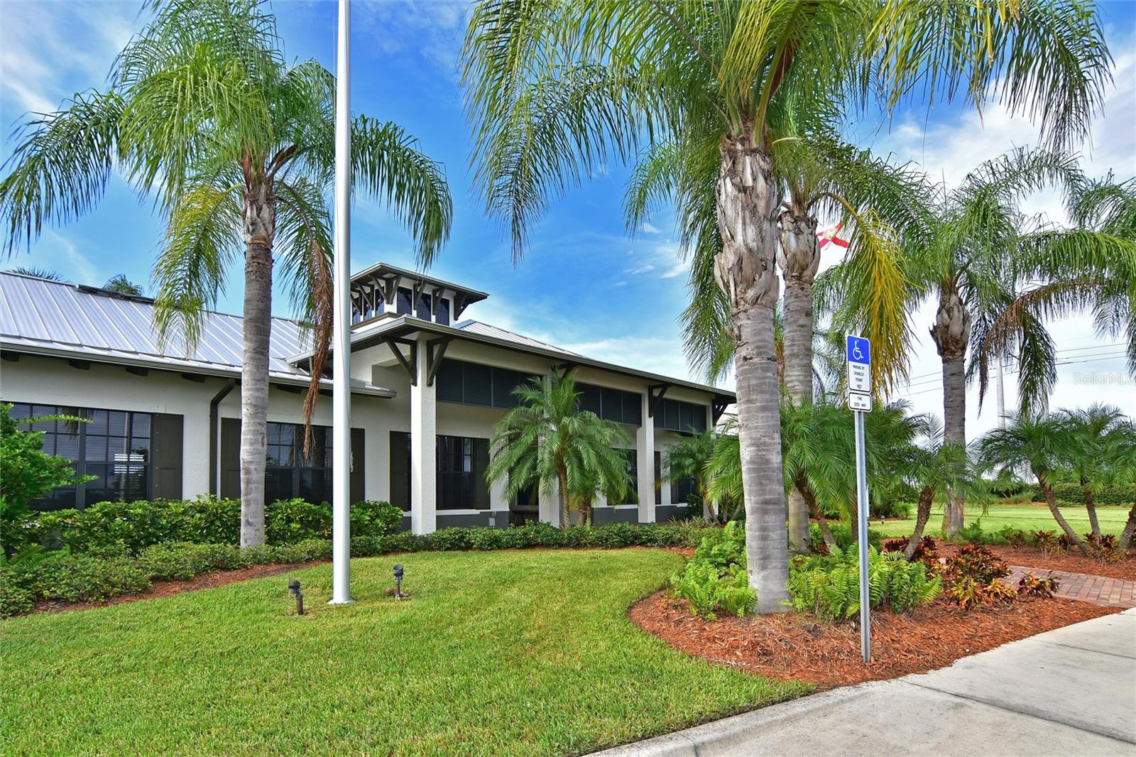 910 TIDEWATER SHORES LOOP #208