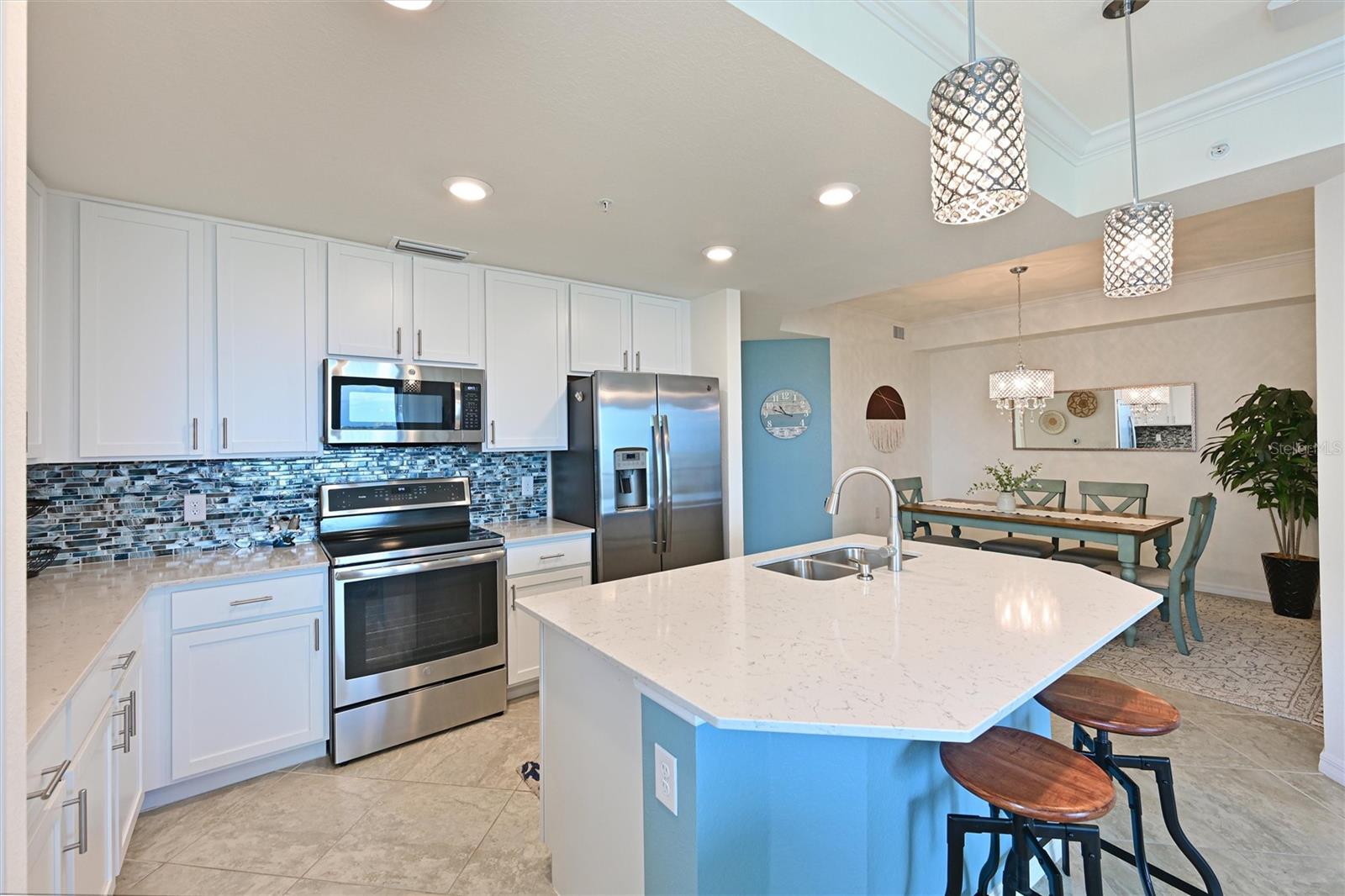 910 TIDEWATER SHORES LOOP #208