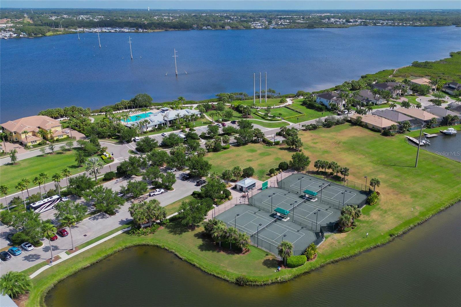 910 TIDEWATER SHORES LOOP #208