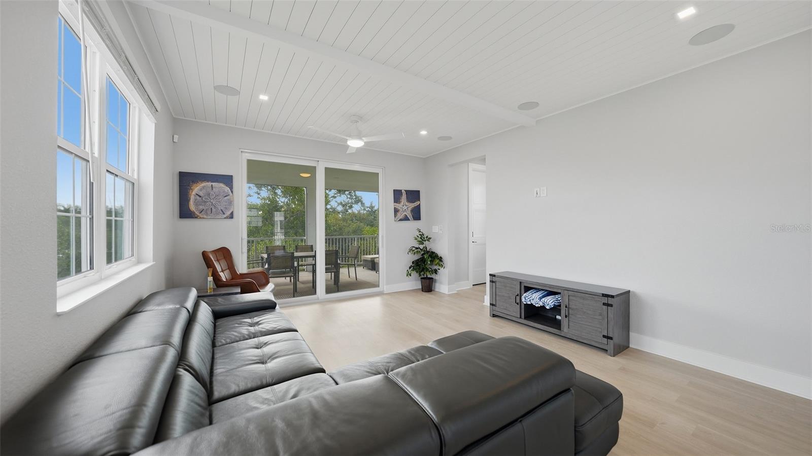 4207 MARINA VIEW WAY