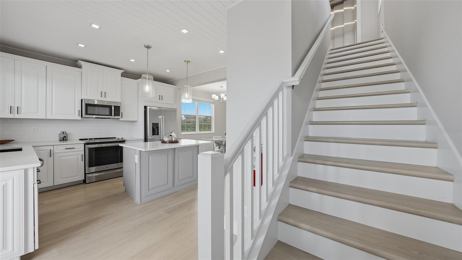 4207 MARINA VIEW WAY