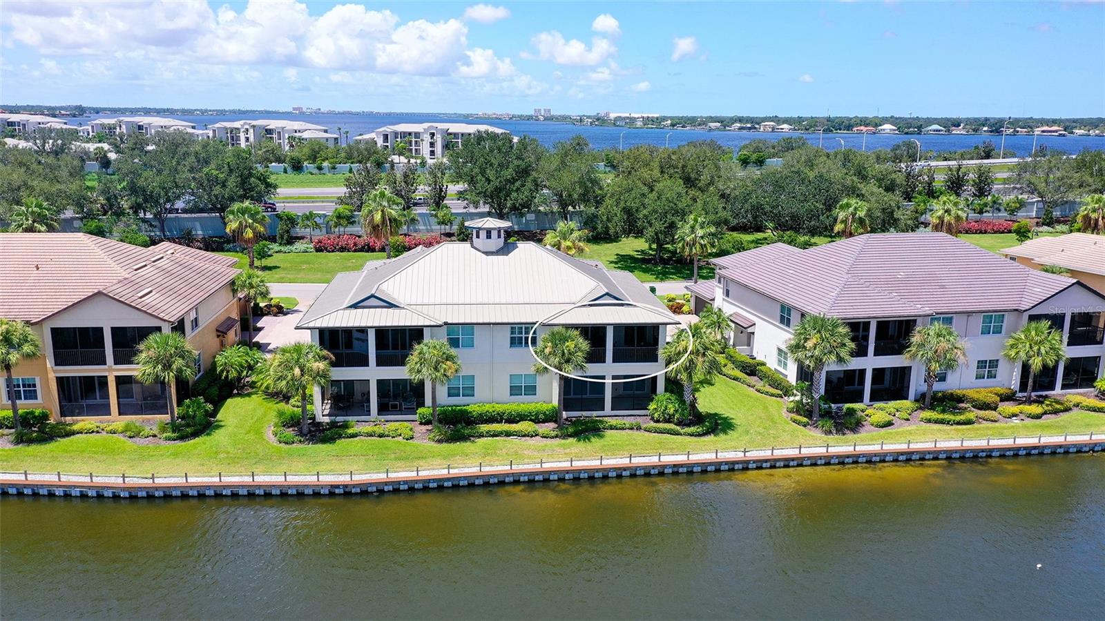 1041 RIVERSCAPE ST #1041