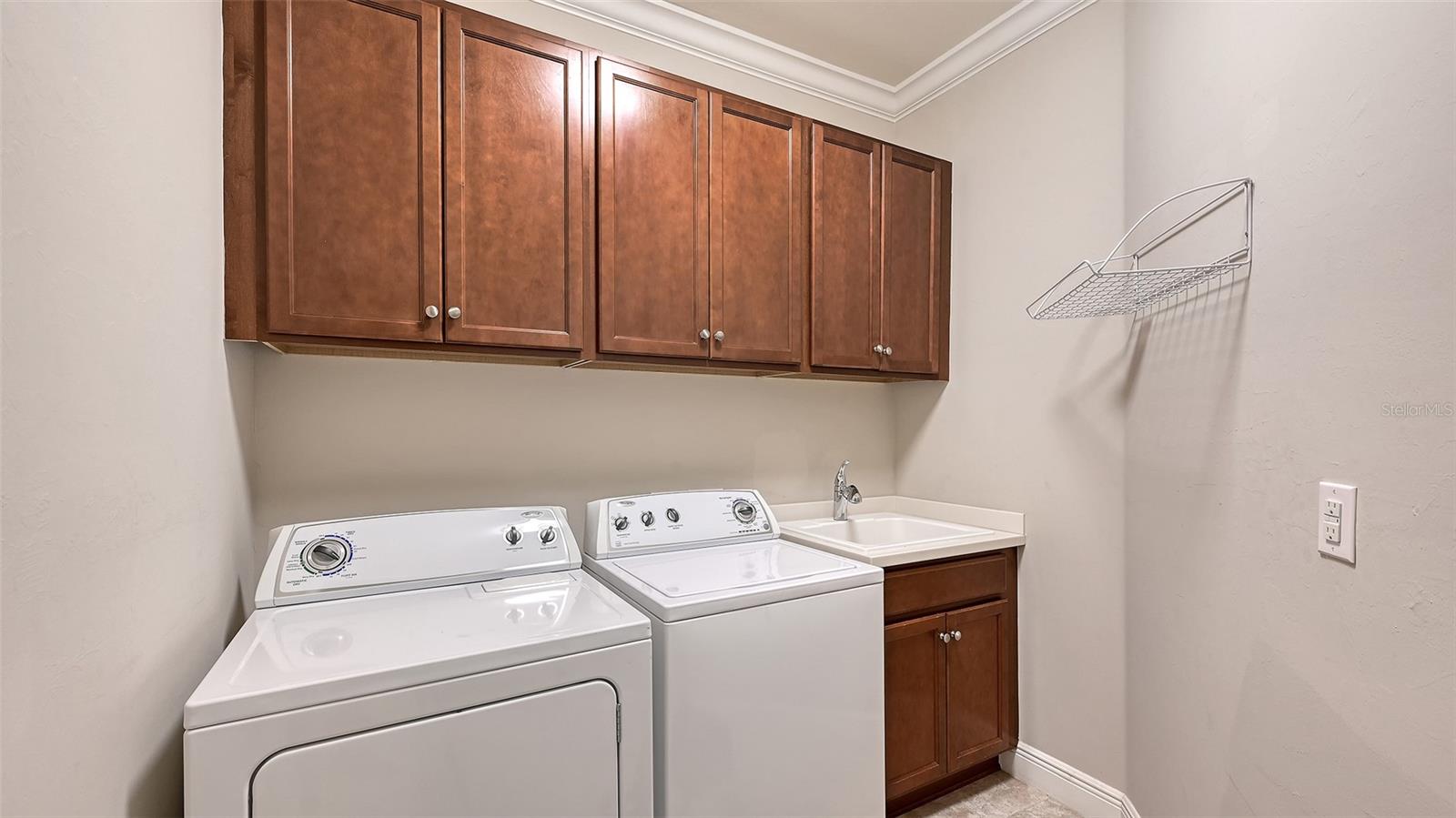1041 RIVERSCAPE ST #1041