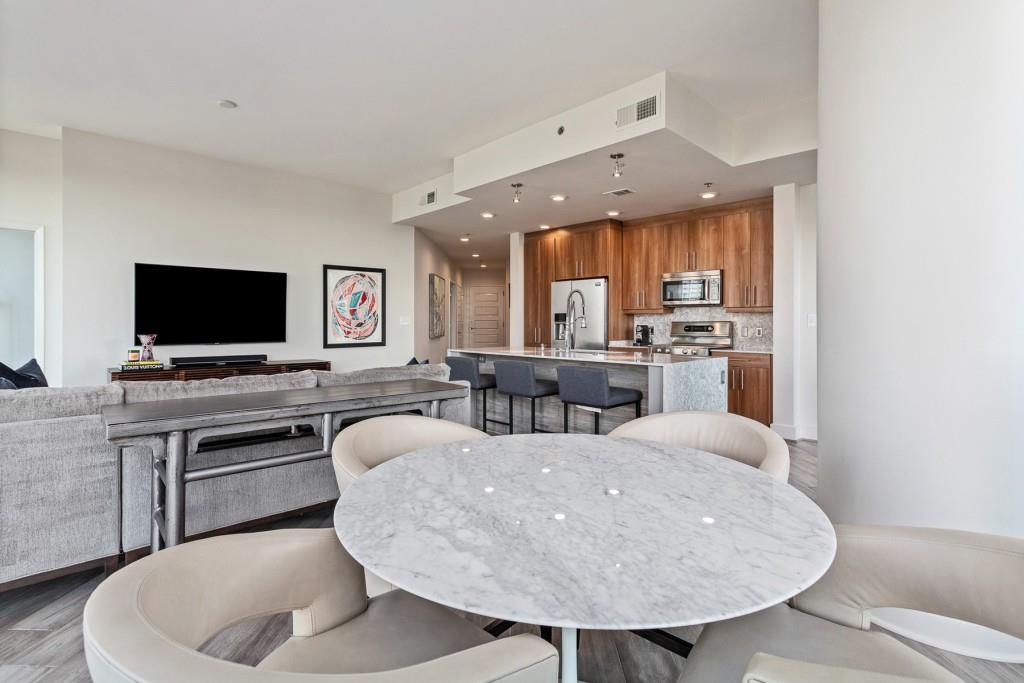 1080 Peachtree Street NE Unit 910