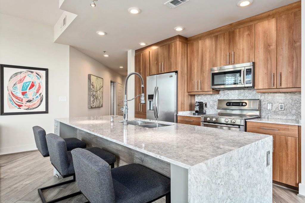 1080 Peachtree Street NE Unit 910