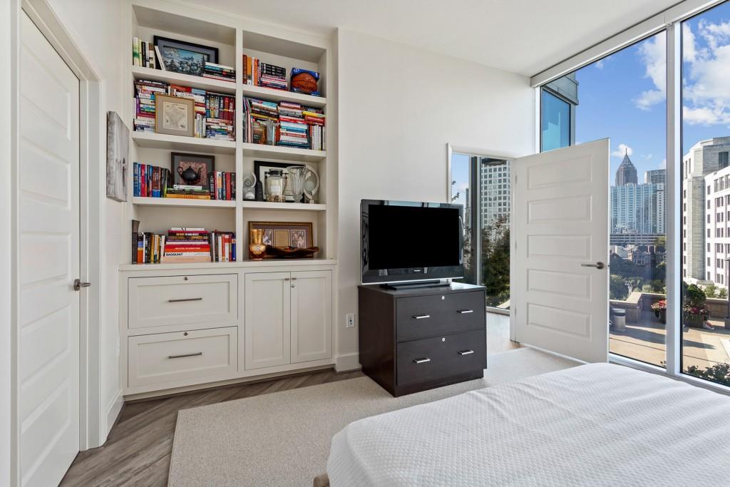 1080 Peachtree Street NE Unit 910