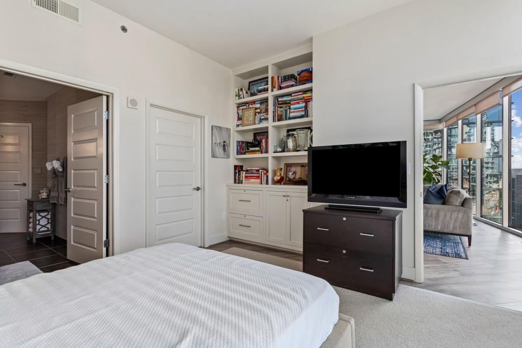 1080 Peachtree Street NE Unit 910