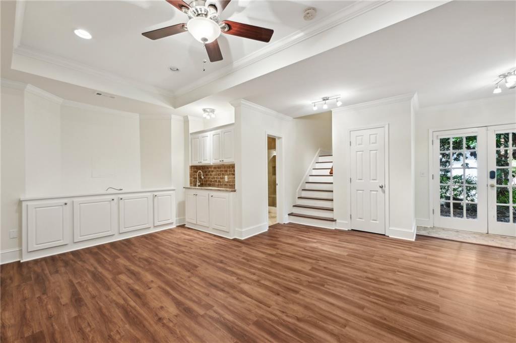 1004 Fairway Estates NE