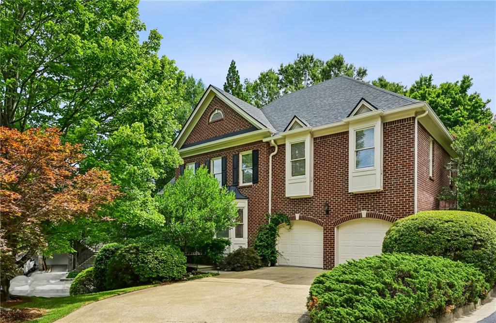 1004 Fairway Estates NE