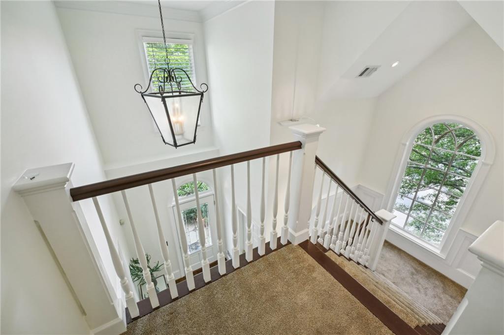 1004 Fairway Estates NE