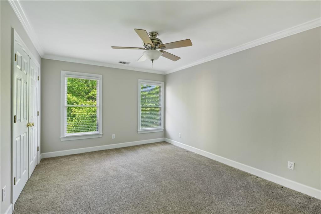 1004 Fairway Estates NE