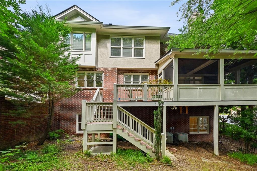 1004 Fairway Estates NE