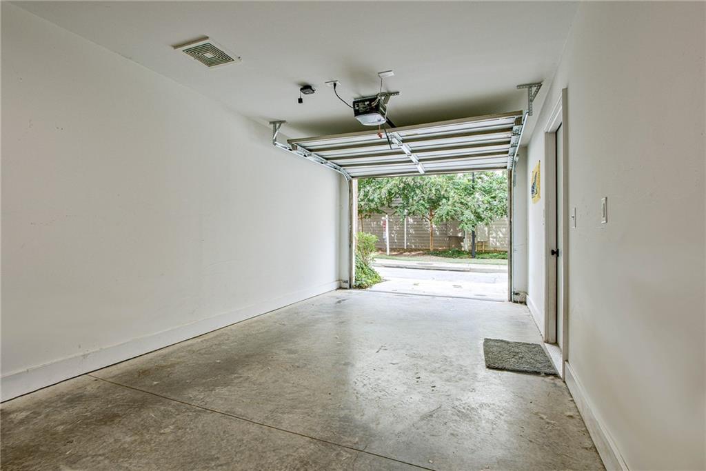 985 Moda Drive