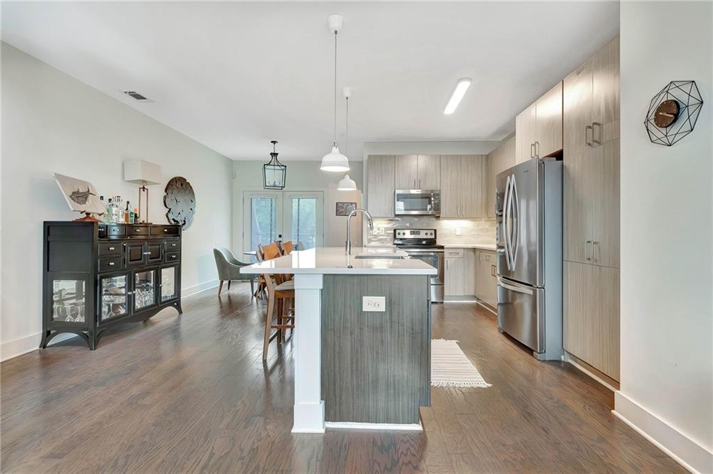 985 Moda Drive