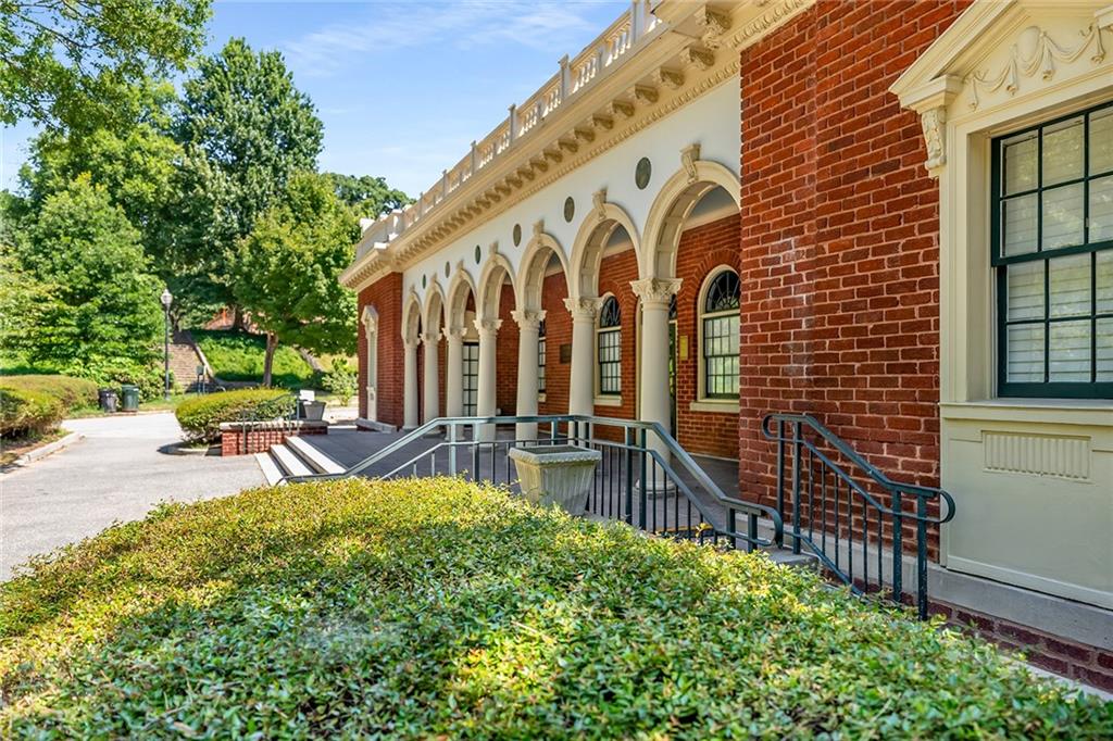 1055 Piedmont Avenue NE Unit 112