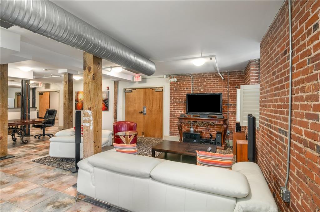 273 12th Street NE Unit 115