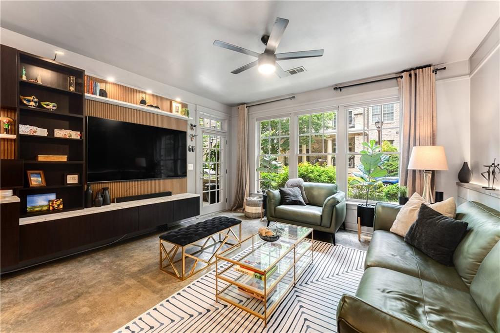 273 12th Street NE Unit 115