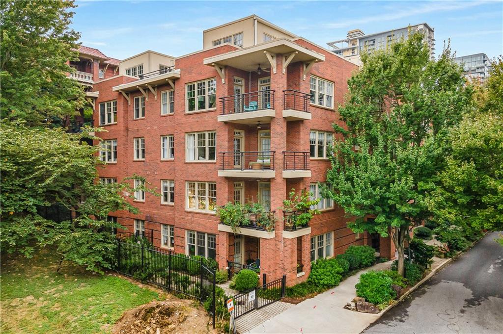 273 12th Street NE Unit 115