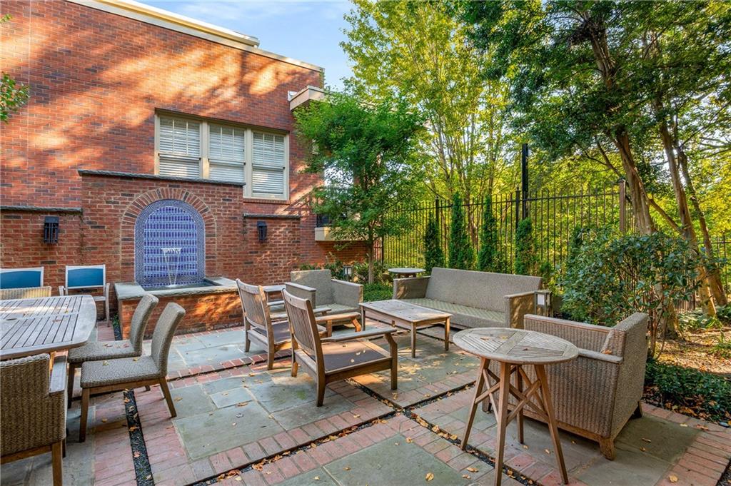 273 12th Street NE Unit 115