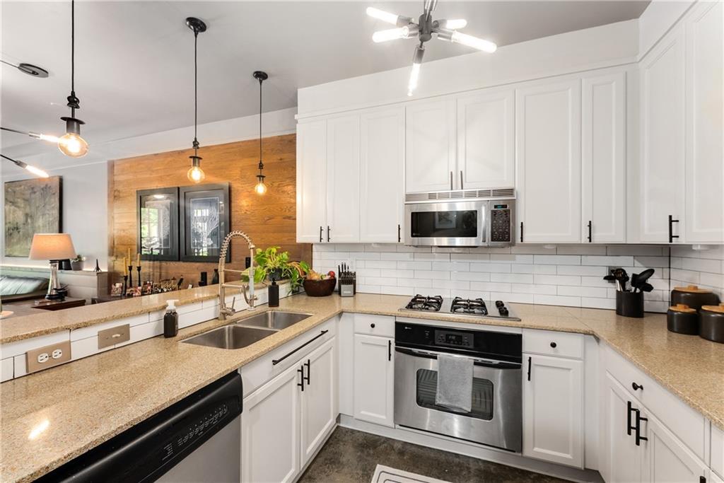273 12th Street NE Unit 115