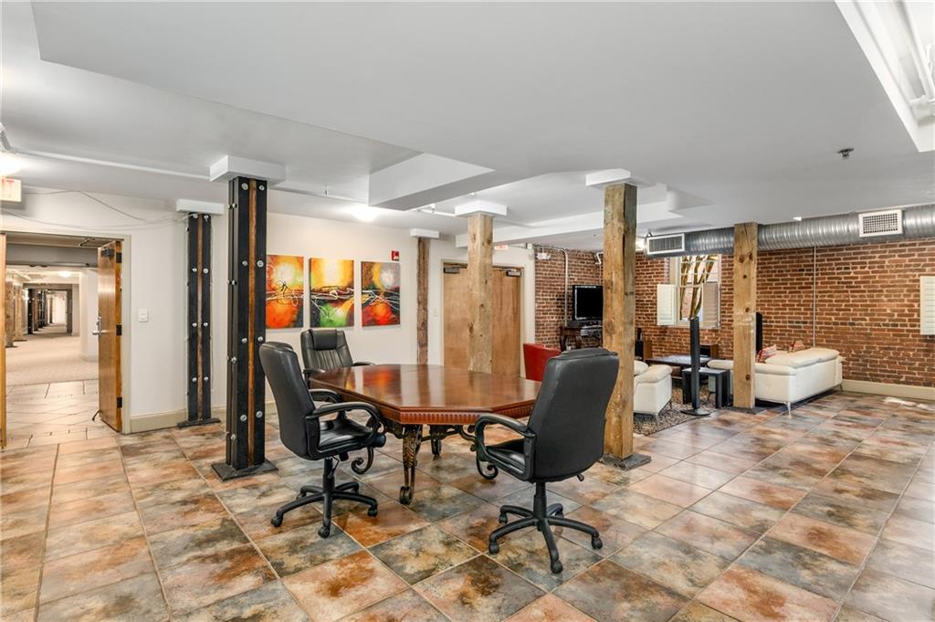 273 12th Street NE Unit 115