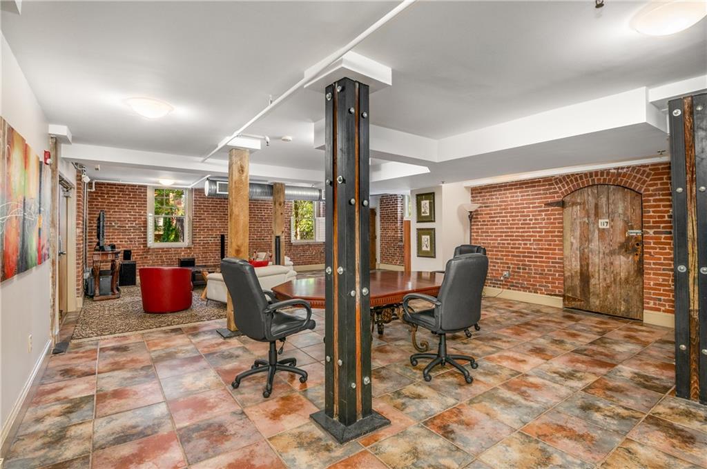 273 12th Street NE Unit 115