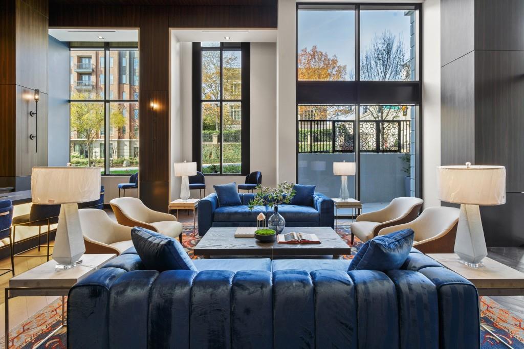 2425 Peachtree Road NE Unit 1006