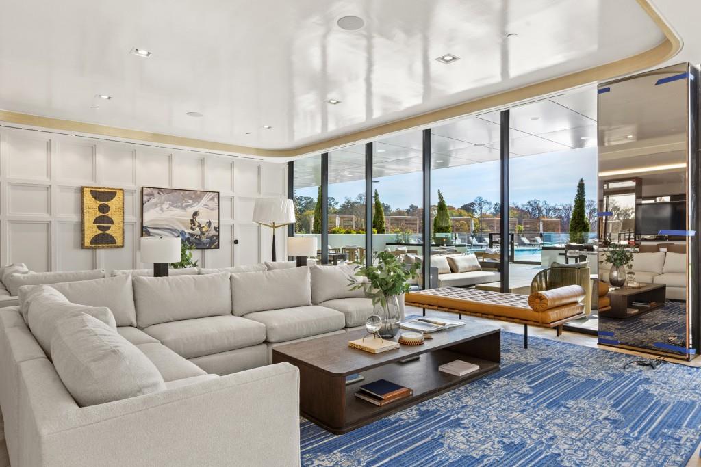 2425 Peachtree Road NE Unit 1006