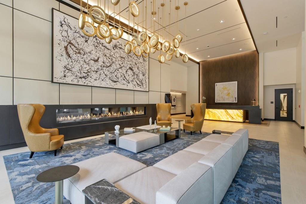 2425 Peachtree Road NE Unit 1006