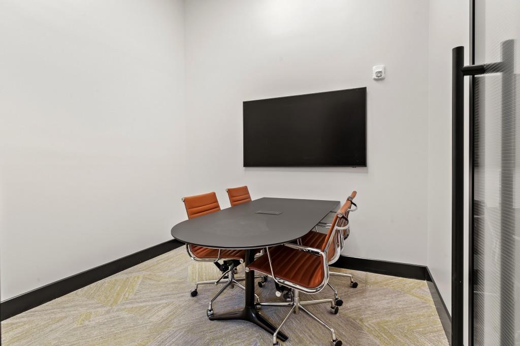 2425 Peachtree Road NE Unit 1006