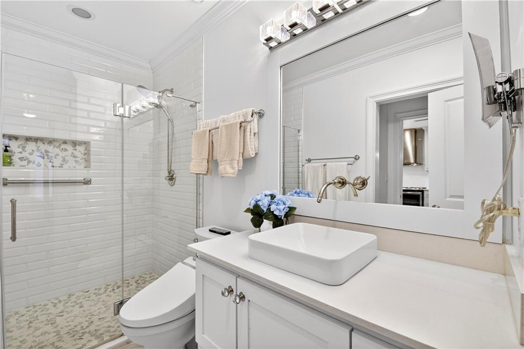 2255 Peachtree Road NE Unit 323