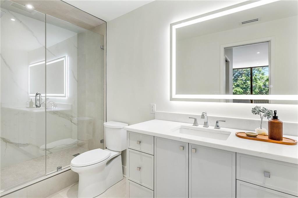 2575 Peachtree Road NE Unit 6G