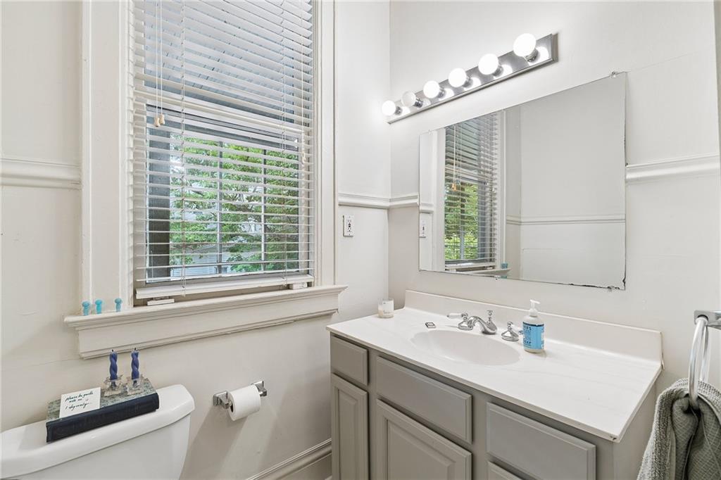 916 Myrtle Street NE Unit 4