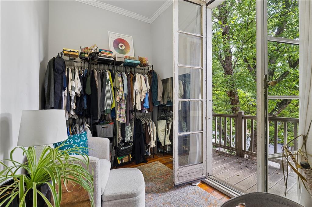 916 Myrtle Street NE Unit 4