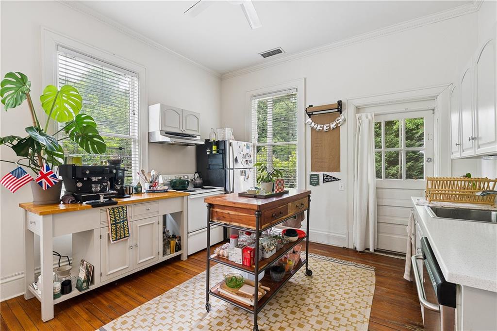916 Myrtle Street NE Unit 4