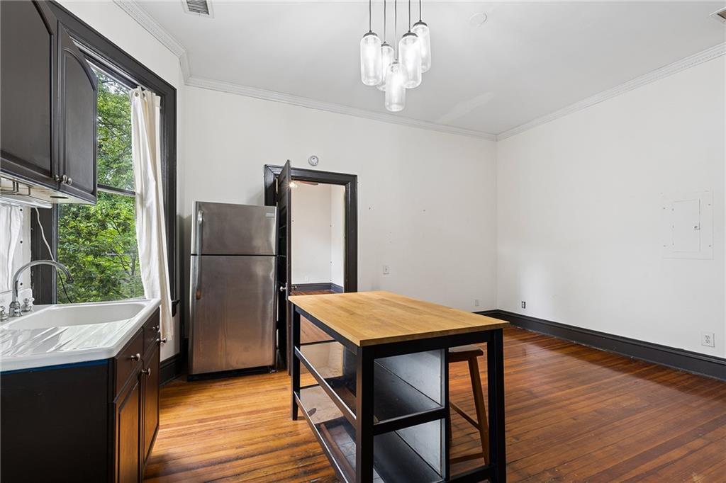 916 Myrtle Street NE Unit 6