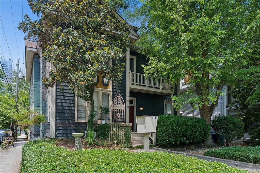 916 Myrtle Street NE Unit 6
