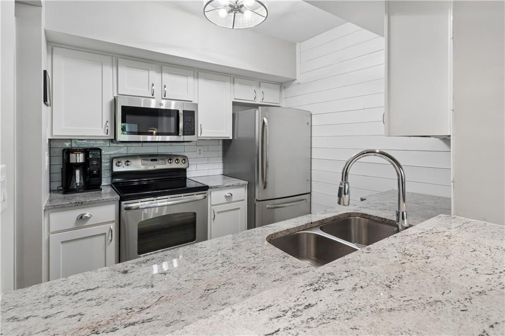 275 13th Street NE Unit 210