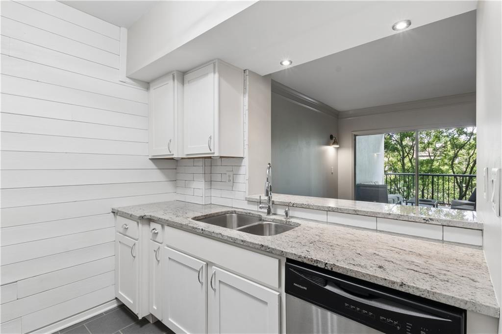 275 13th Street NE Unit 210