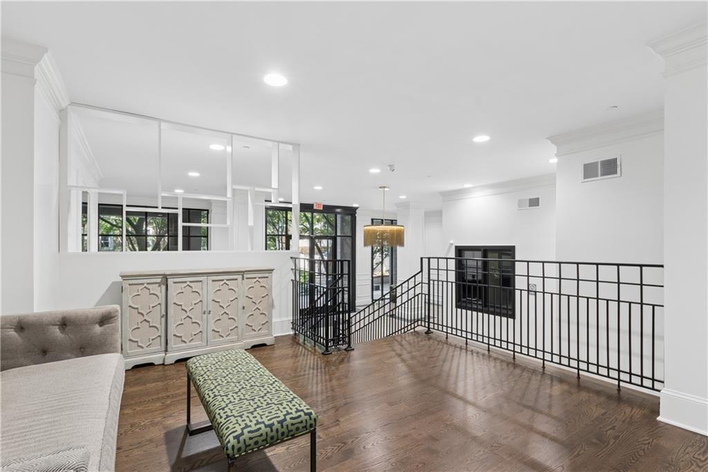 275 13th Street NE Unit 210