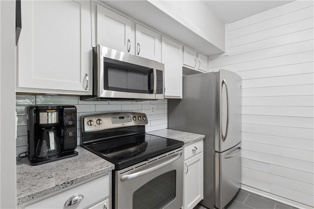 275 13th Street NE Unit 210