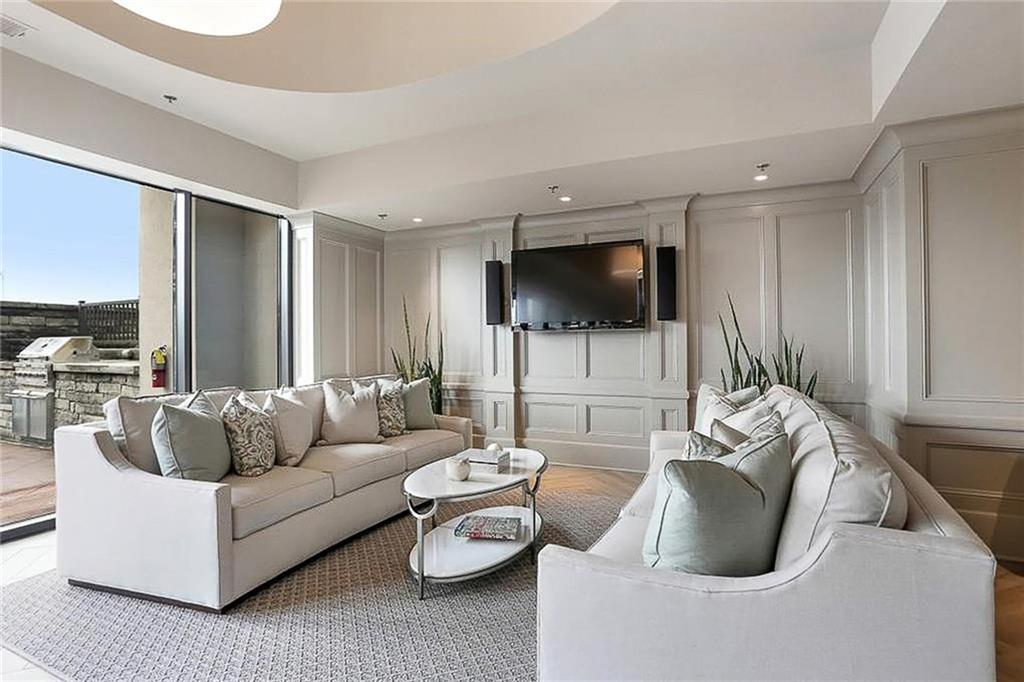 2255 Peachtree Road NE Unit 522