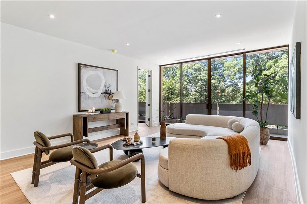 2575 Peachtree Road NW Unit 6G