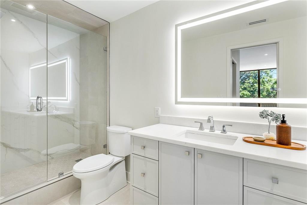 2575 Peachtree Road NW Unit 6G