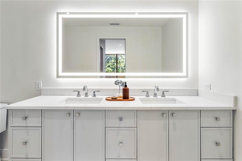 2575 Peachtree Road NW Unit 6G