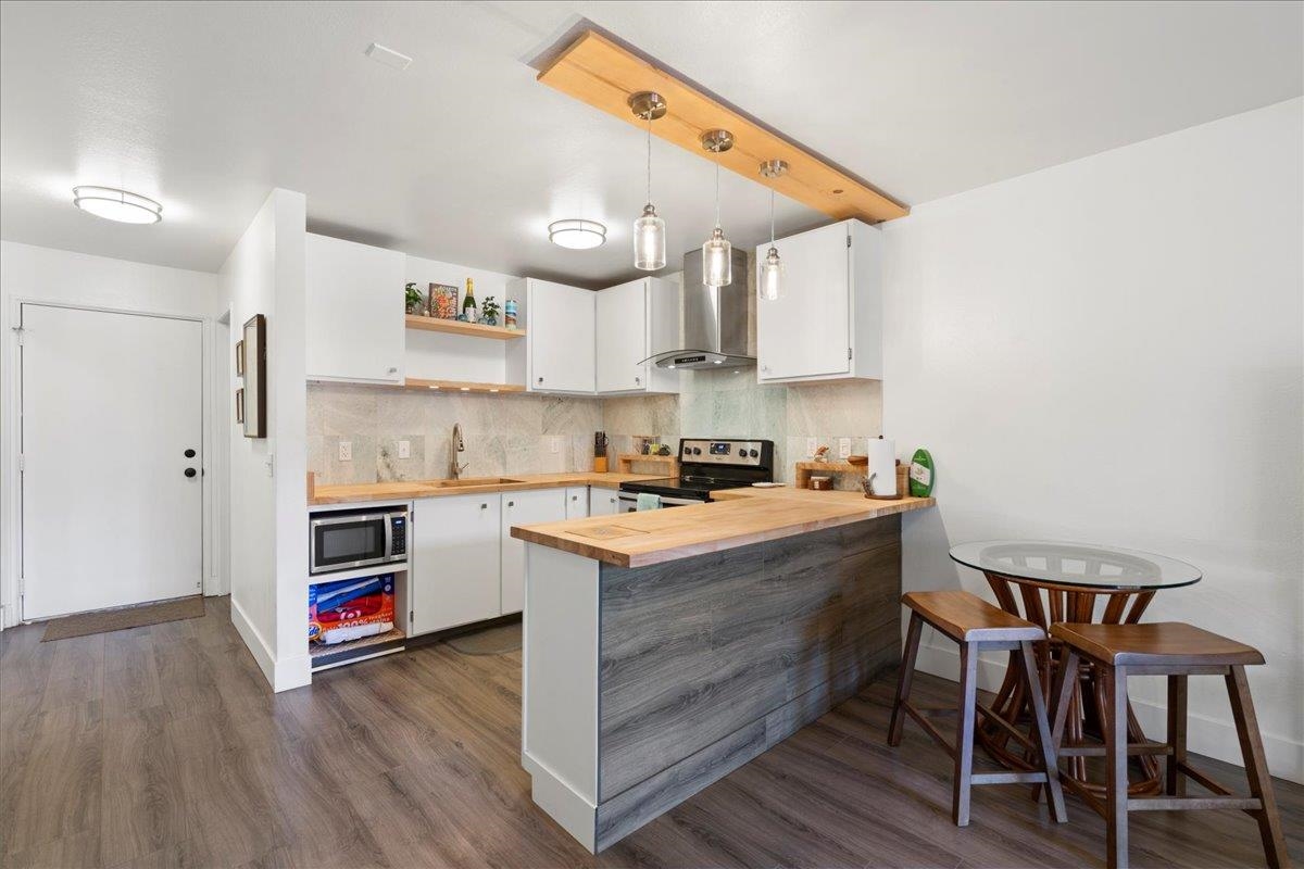 3740 Lower Honoapiilani Rd Unit: E102