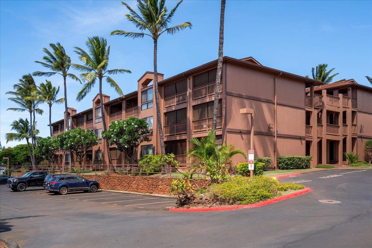 3740 Lower Honoapiilani Rd Unit: E102